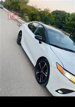 تۆیۆتا کامری